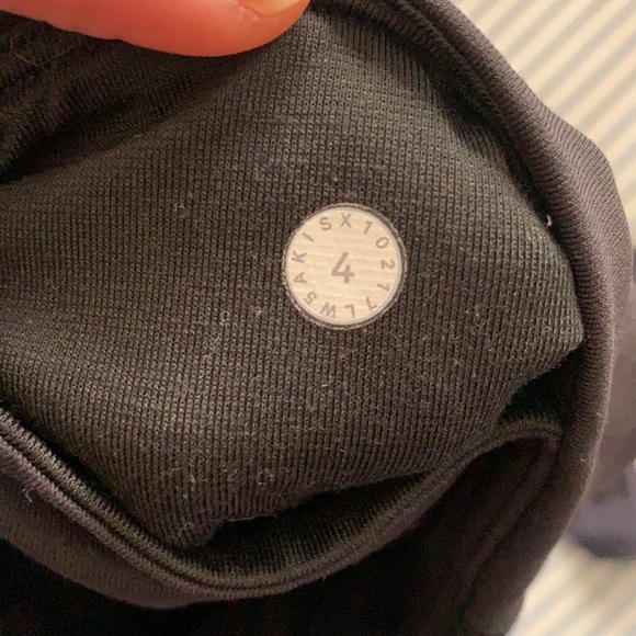 Lululemon “Ready Set Go” 7/8 tights - Picture 4 of 4